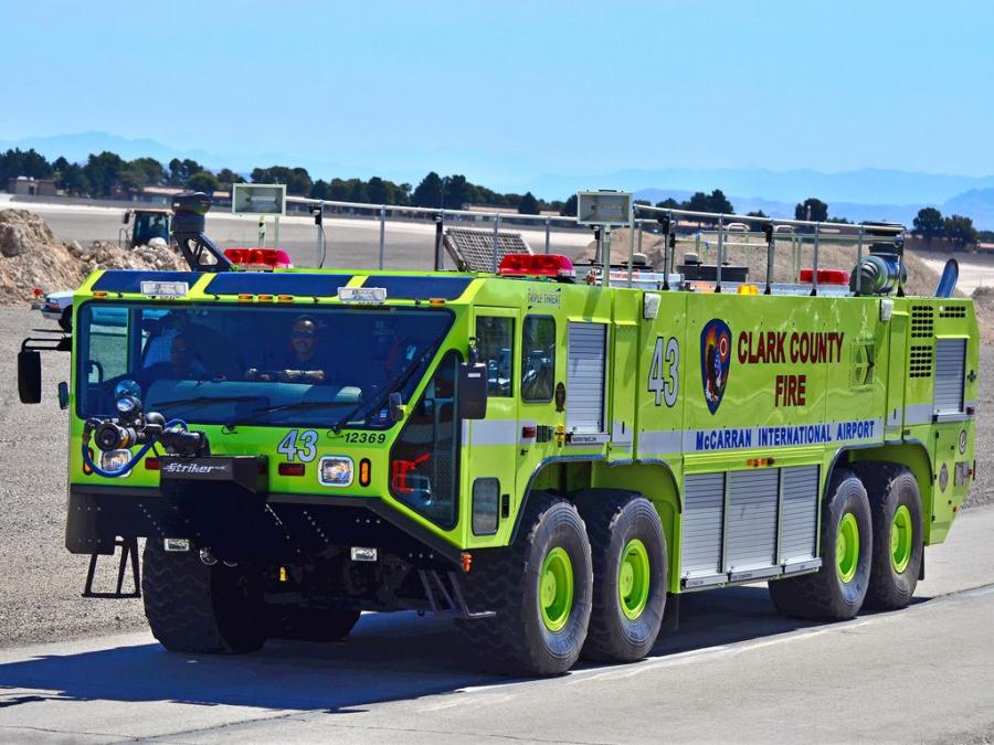  Oshkosh Striker 4500 ARFF 2010 года  (фото 1 из 14)